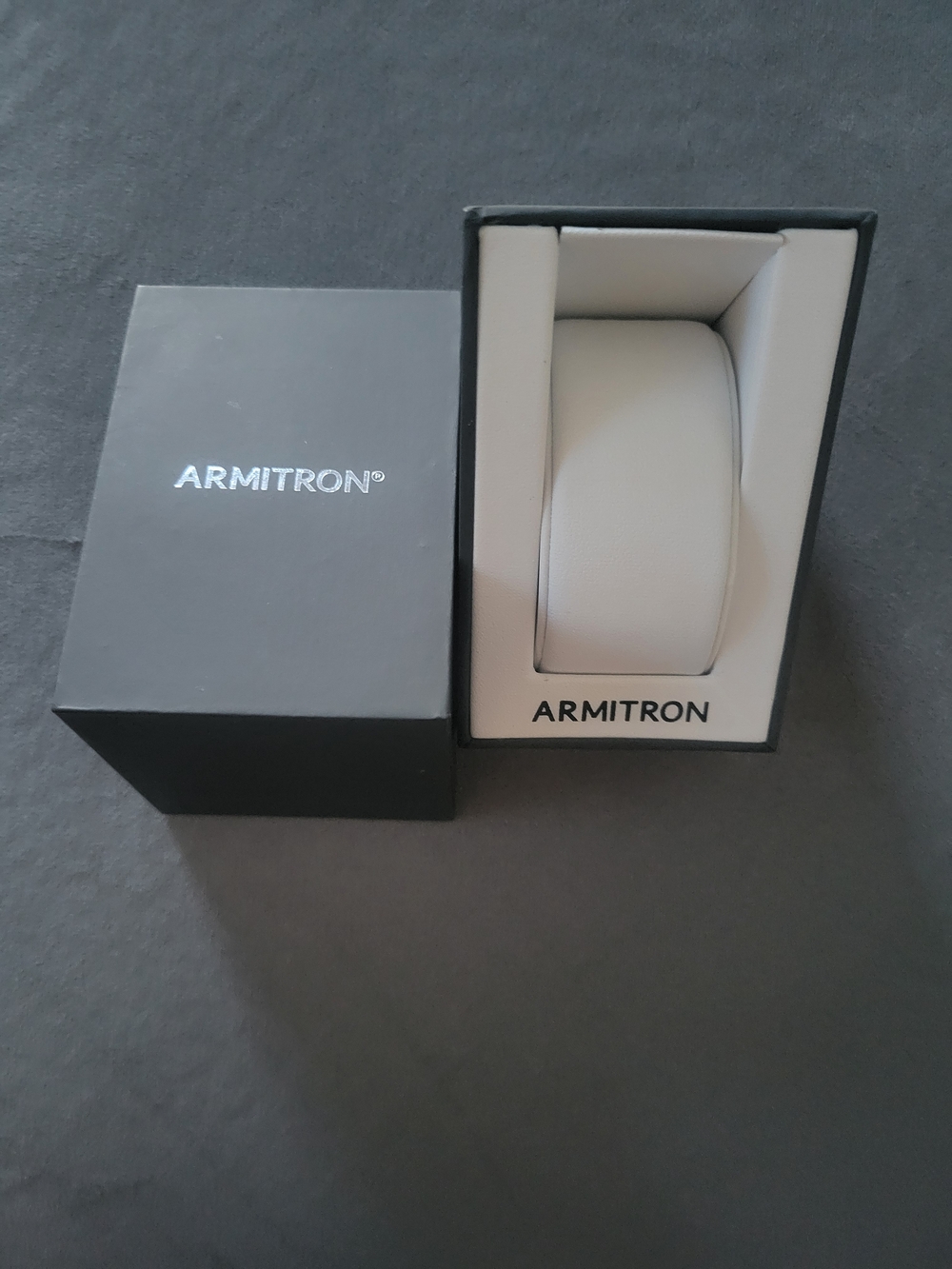 Armitron Watch Box with Cushion - Black & White